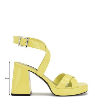 Sandalia NINE WEST Wntackle3  Charol piel Color Amarillo