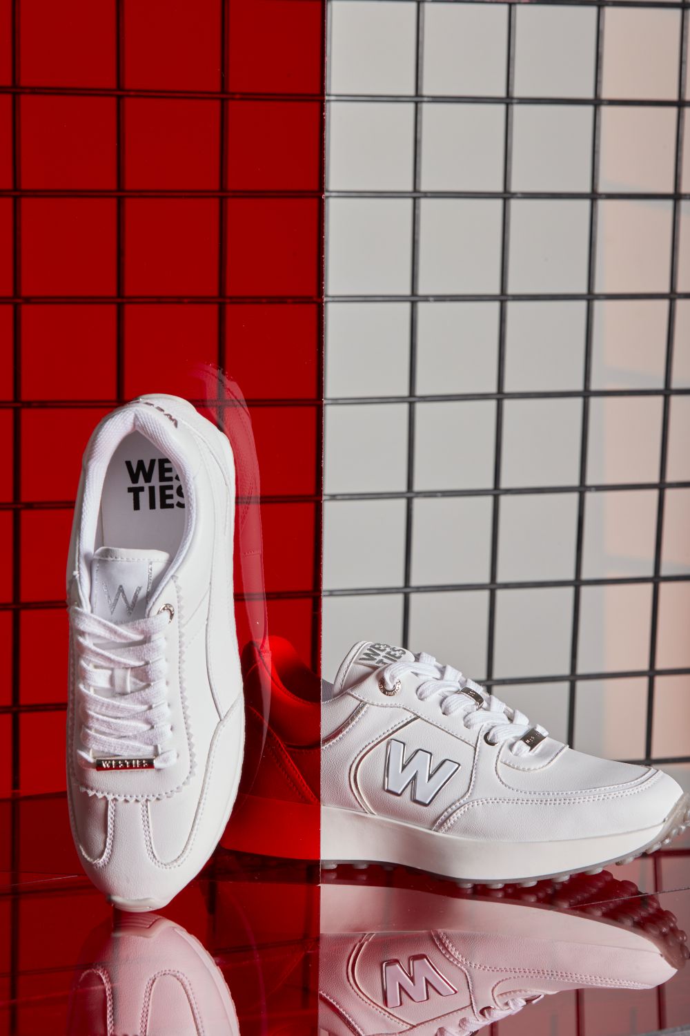 TENIS